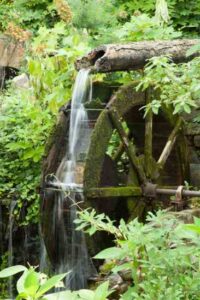 Harness Hydroelectric Power for Off-Grid Energy Image